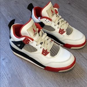 Jordan 4 Retro Fire Red